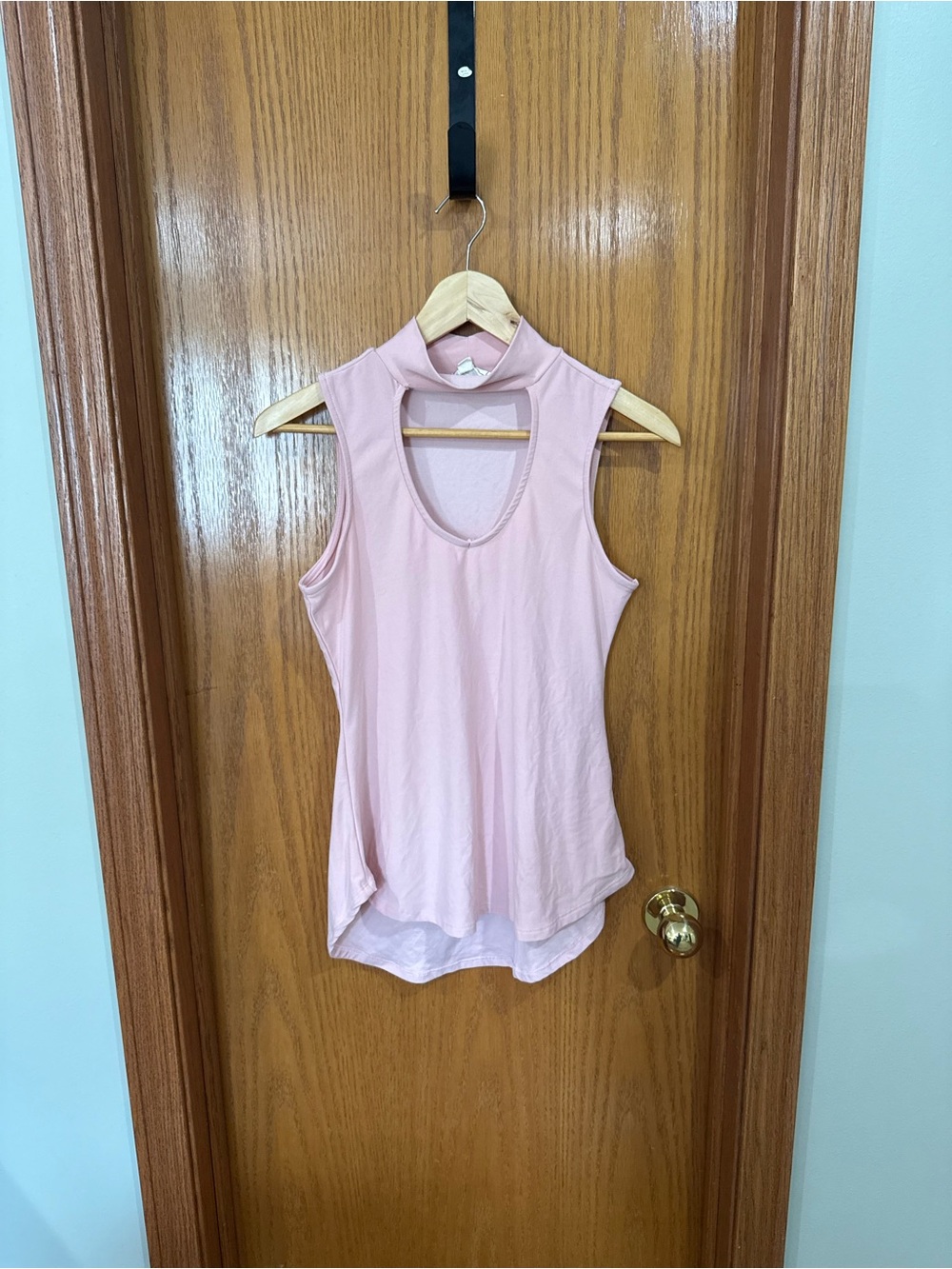 No Comment Pink Choker Neck Cutout Sleeveless Top Size S